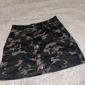 Camo skirt